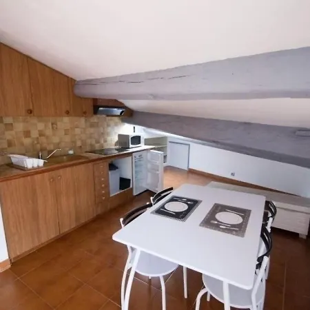 Beau Studio Sous Les Combles Plein Centre De Avec Terrasse 公寓 *
